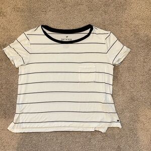 American Eagle T-shirt size XS. Like new. Cream and black striped.